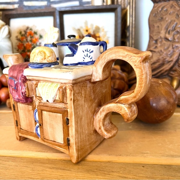 Vintage Ceramic Kitchy Kitchen Mini Teapot - Picture 2 of 6